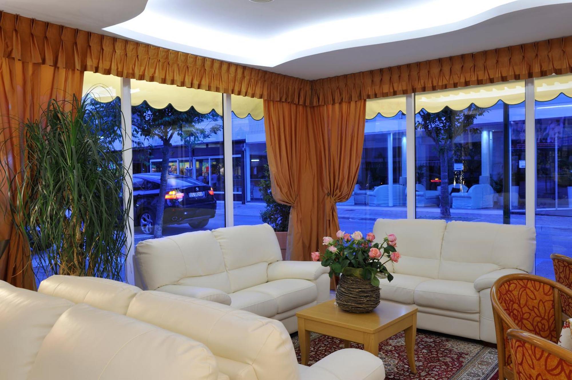 Hotel Al Prater Λινιάνο Σαμπιαντόρο Εξωτερικό φωτογραφία