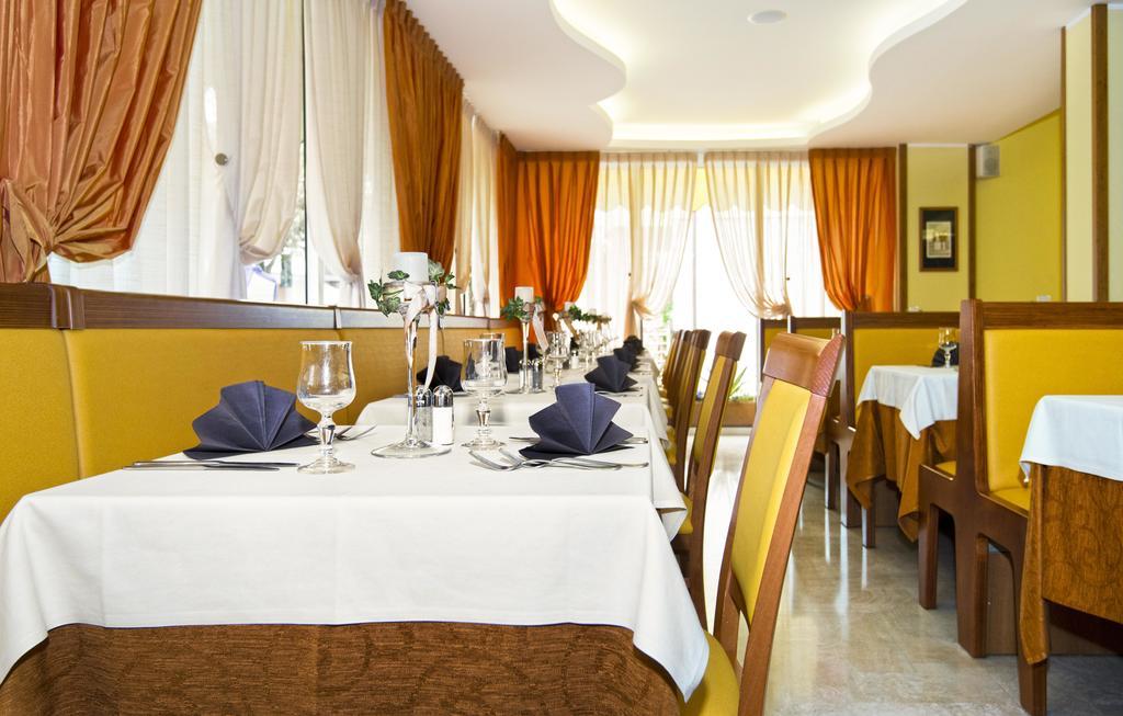 Hotel Al Prater Λινιάνο Σαμπιαντόρο Εξωτερικό φωτογραφία