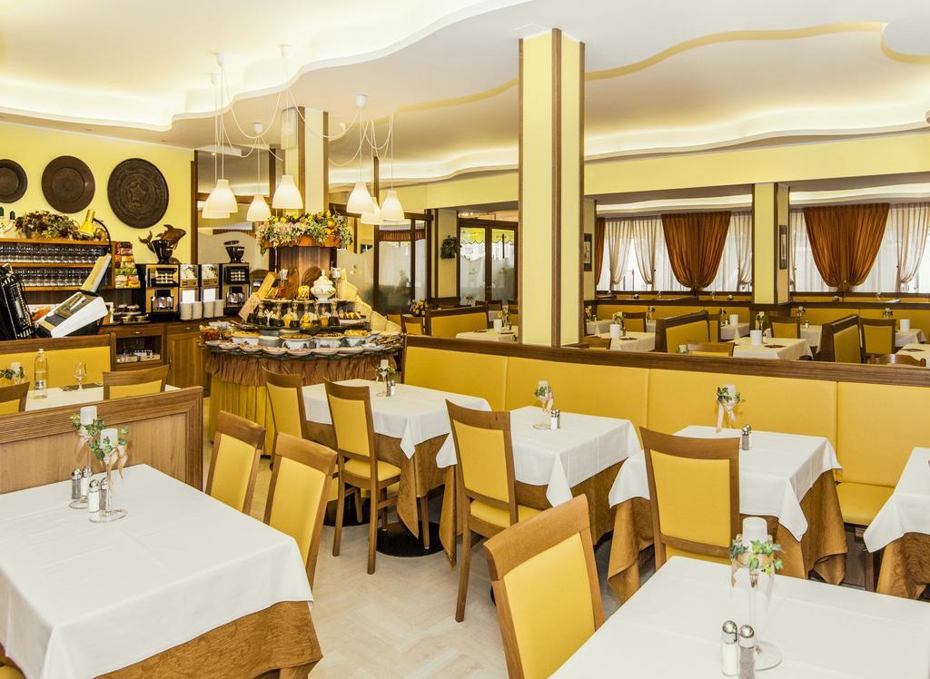 Hotel Al Prater Λινιάνο Σαμπιαντόρο Εξωτερικό φωτογραφία